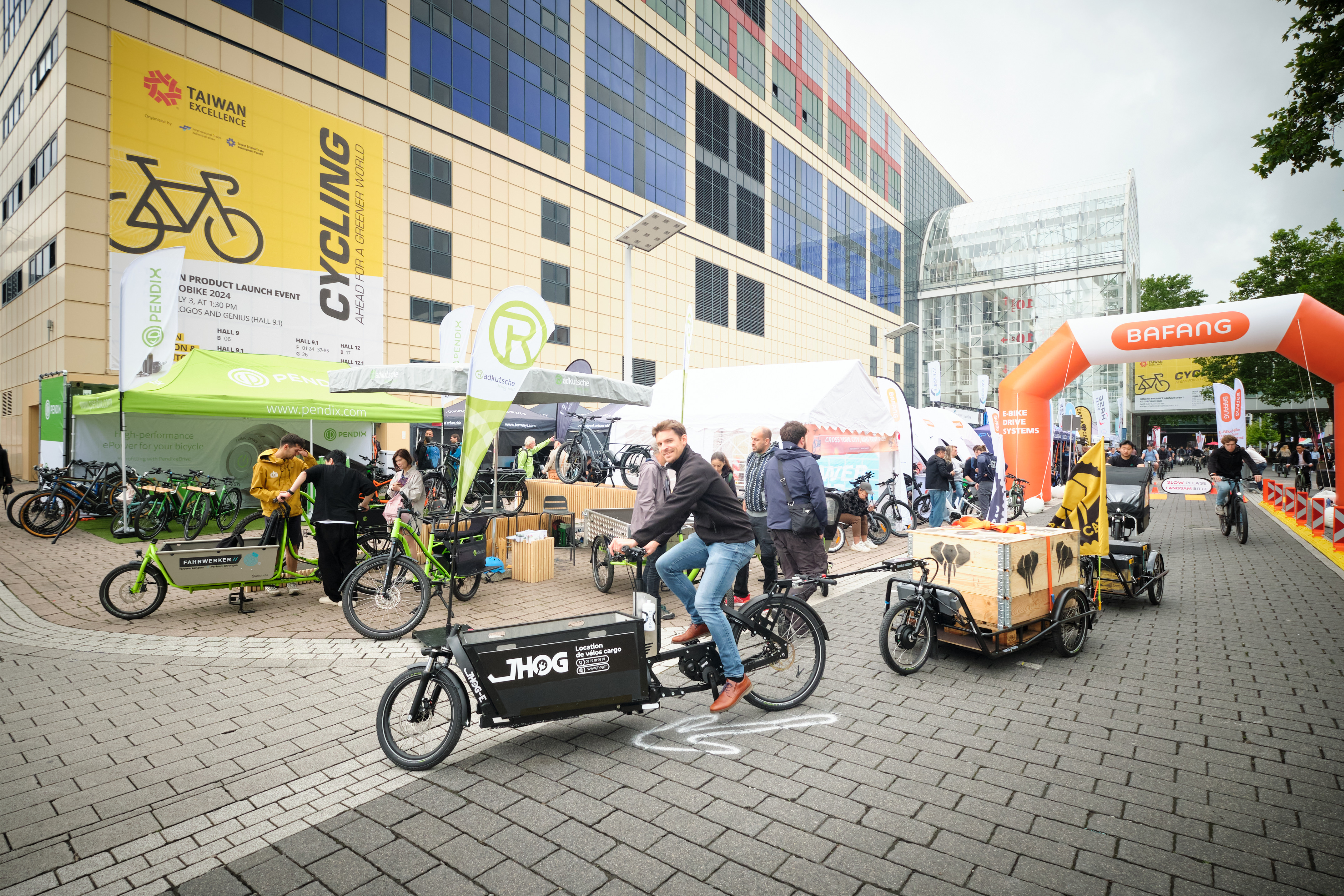 Halle 8, Demo Area: Carla Cargo-Anhänger können nacheinander angehängt werden.